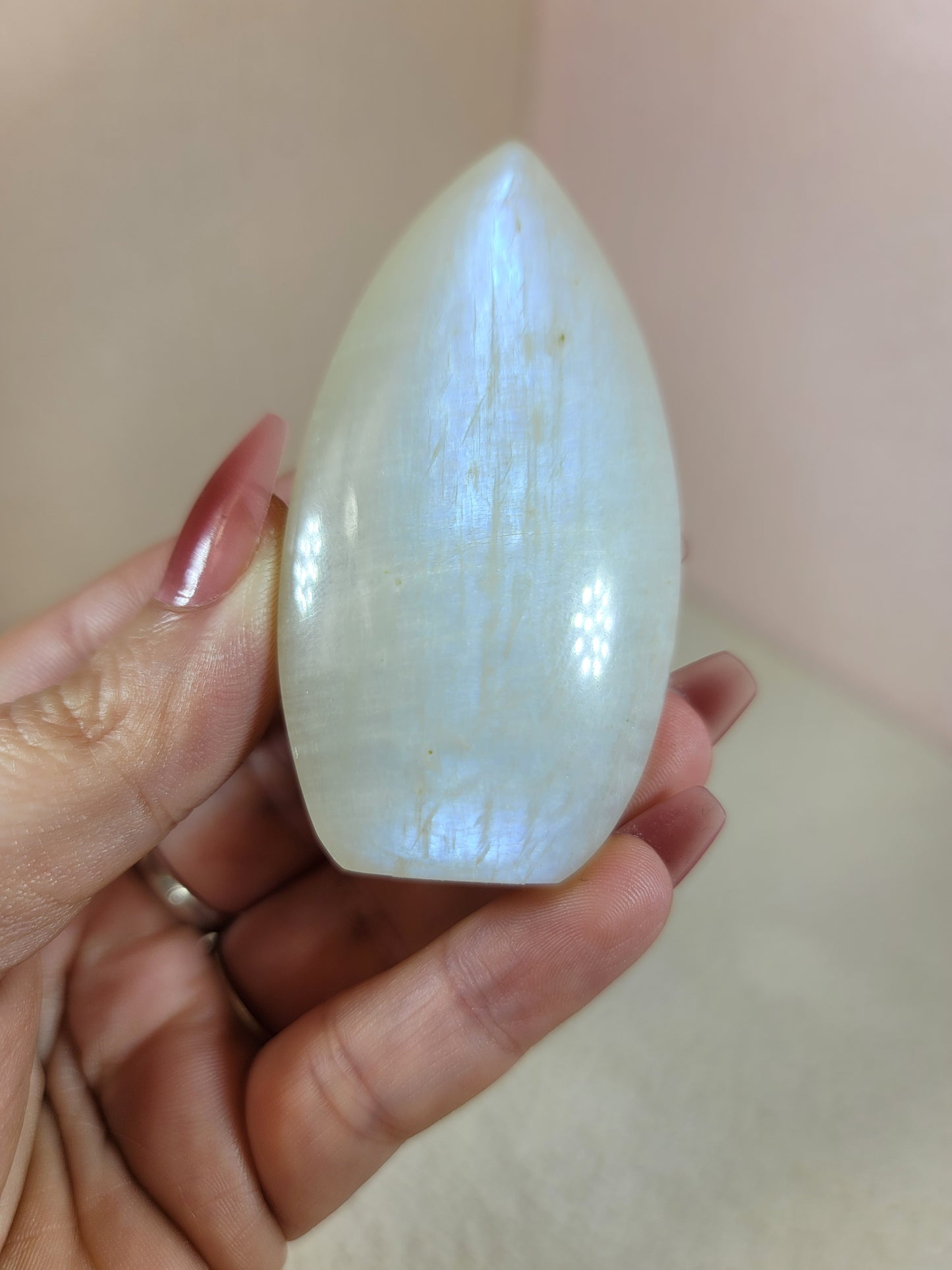 (F) White Rainbow Moonstone Smooth Flame w/Blue Flash