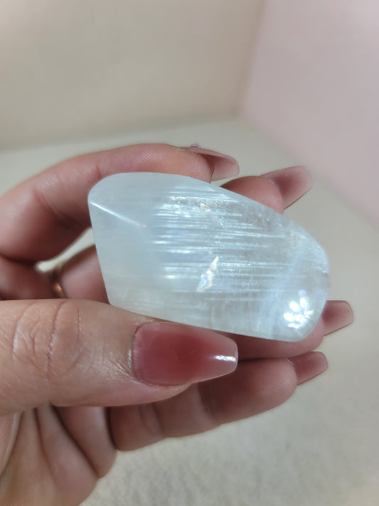 (H) White Rainbow Moonstone Faceted Freeform w/Blue Flash