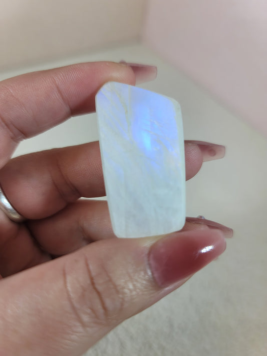 (I) White Rainbow Moonstone Faceted Freeform w/Blue Flash