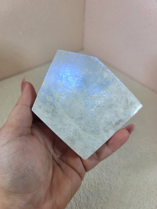 (A) White Rainbow Moonstone Faceted Freeform w/Blue Flash